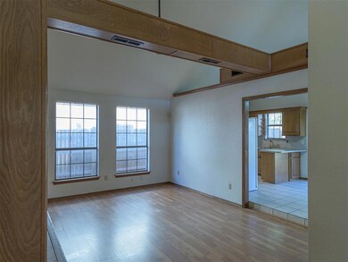 2221 NE 9th St, Moore, OK 73160 - photo 7