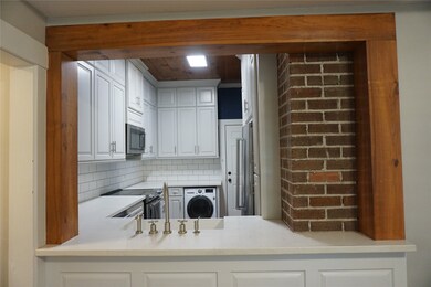 1912 Ridgewood St, Houston, TX 77006 - photo 2