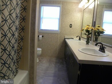 3900 Lincoln St, Chambersburg, PA 17202 - photo 6