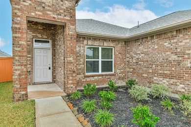 2127 Port Jackson Dr, Texas City, TX 77510 - photo 2