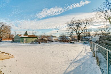 1041RiverviewAve_0009