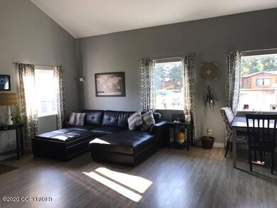 5761 College Dr unit B, Anchorage, AK 99504 - photo 3