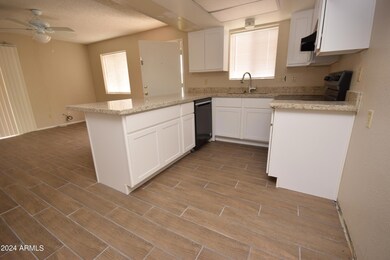 1426 E Mountain View Rd, Phoenix, AZ 85020 - photo 3