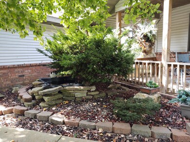 201 Plumtree Dr, Ozark, MO 65721 - photo 2