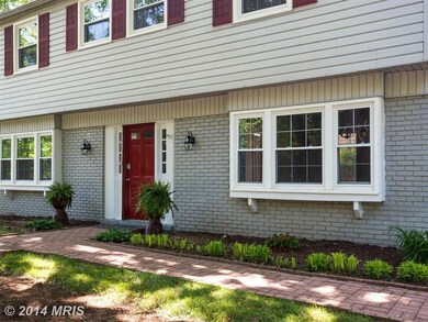 13203 Melville Ln, Fairfax, VA 22033 - photo 3