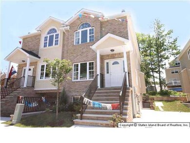 93 El Camino Loop, Staten Island, NY 10309 - photo 2