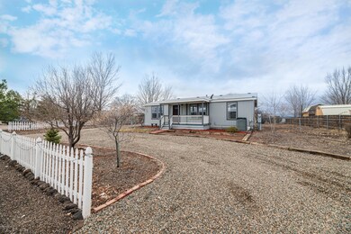 24260 N Los Angeles St, Paulden, AZ 86334 - photo 4