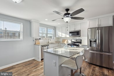 64 W Berkley Ave, Clifton Heights, PA 19018 - photo 4