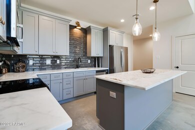 5-web-or-mls-512 Highland Oaks Ln-4