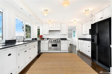 8059 W Mercer Way, Mercer Island, WA 98040 - photo 5