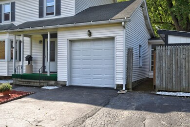 8 Hampton Ave, Rensselaer, NY 12144 - photo 4