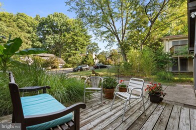 12312 Mulberry Ct, Woodbridge, VA 22192 - photo 2