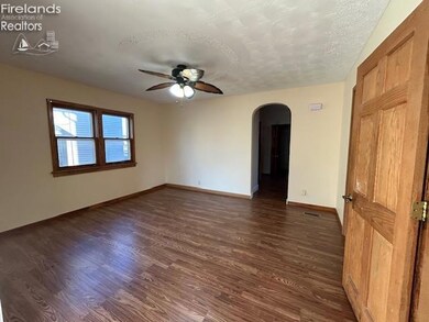 317 Dale Ave, Willard, OH 44890 - photo 6