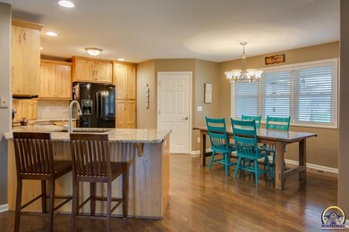 4707 SW Misty Harbor Dr, Topeka, KS 66610 - photo 6