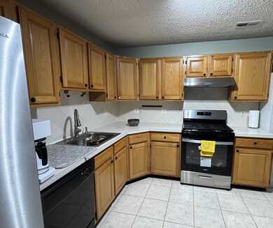 68 Prestwick Way unit 68, Edison, NJ 08820 - photo 4
