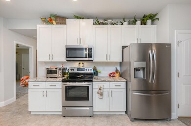 18-web-or-mls-4717 Chanson Crossing-15