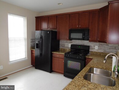 25300 Shipley Terrace, Chantilly, VA 20152 - photo 7