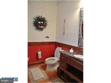 301 Lyons Cir, Doylestown, PA 18902 - photo 4