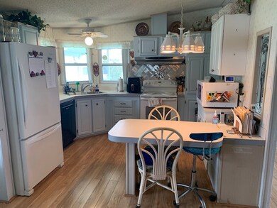 9671 Cypress Lakes Dr unit 228, Lakeland, FL 33809 - photo 3