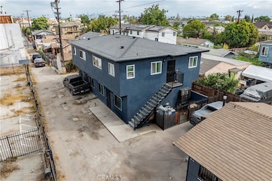 945 W 76th St, Los Angeles, CA 90044 - photo 2