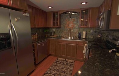 Woronzof Condo HB-15
