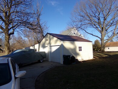 719 Cleveland Ave, Batavia, IL 60510 - photo 2