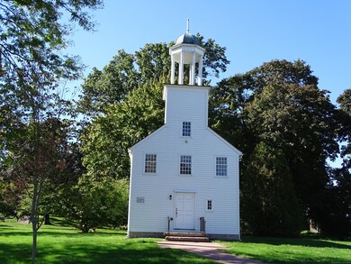 146 Montowese St unit A, Branford, CT 06405 - photo 4