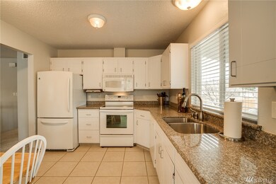 718 14th St NE, East Wenatchee, WA 98802 - photo 6