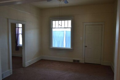 210 Fam Room