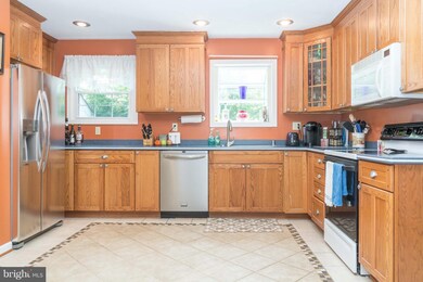 9409 Gunview Rd, Nottingham, MD 21236 - photo 4