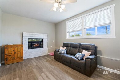 506 Cascade Dr, Homedale, ID 83628 - photo 6