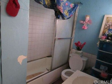 12914 S Mona Blvd, Compton, CA 90222 - photo 4