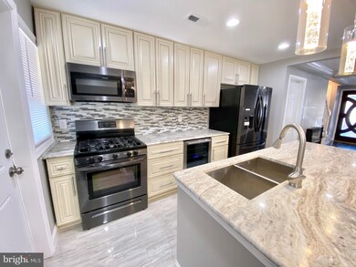 4007 Shannon Dr, Baltimore, MD 21213 - photo 4