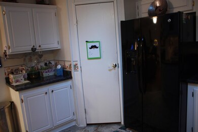 8104 Churn Creek Rd, Redding, CA 96002 - photo 5