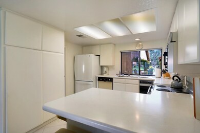 63 Maximo kitchen 1