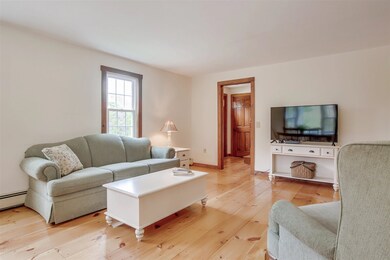 39 Stearns Rd, Amherst, NH 03031 - photo 2