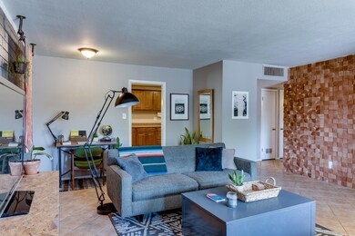 Living Room (3)