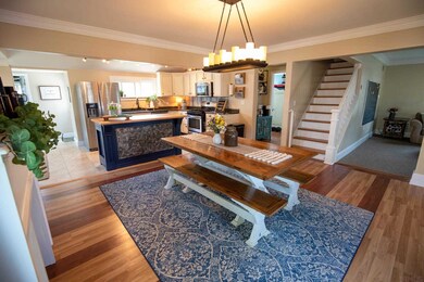 Dining/Kitchen