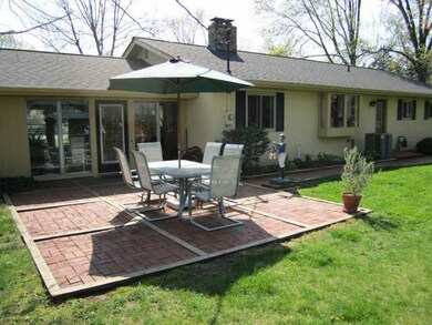 1090 Beechview Dr S, Worthington, OH 43085 - photo 6