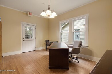 4-web-or-mls-1604 W University Ave-4