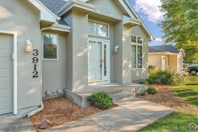 3912 SW Stonybrook Dr, Topeka, KS 66610 - photo 5