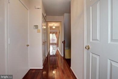 14946 Habersham Cir, Silver Spring, MD 20906 - photo 2