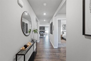 9852 NW 82nd Ave, Johnston, IA 50131 - photo 4