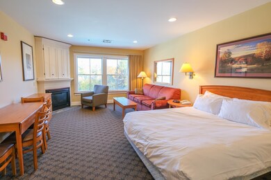 226 QII Jackson Gore Inn unit 226 QII, Ludlow, VT 05149 - photo 5