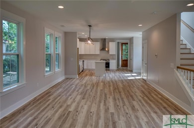 1125 E Waldburg St, Savannah, GA 31404 - photo 3