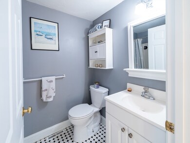 21 Lothrop St unit 1, Plymouth, MA 02360 - photo 4