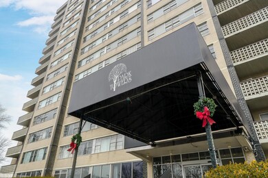 1620 e Broad-2