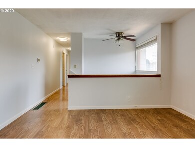 1685 Long Island Dr, Eugene, OR 97401 - photo 4