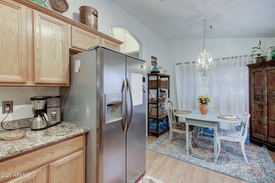 252 N Rock St-11
