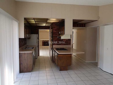 3183 Burnham Ave, Las Vegas, NV 89169 - photo 5